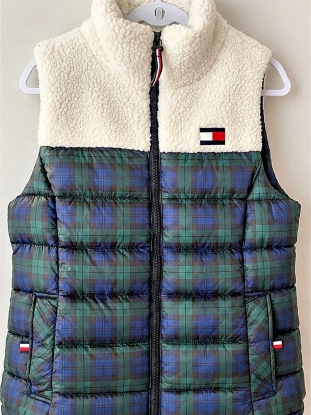 Women’s Tommy Hilfiger Plaid Sherpa Puffer Vest in Green & Blue Like New